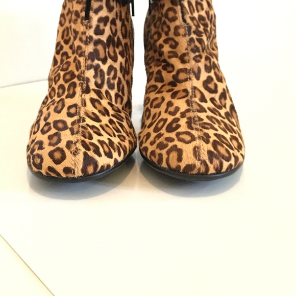 AEROSOLES Leopard Calf Hair Ankle Boots Booties Patrole Car Women’s Size 8.5 - Picture 5 of 16